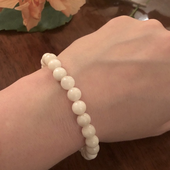 Natural Moonstone 8mm Healing Stretch Bracelet - Picture 2 of 3